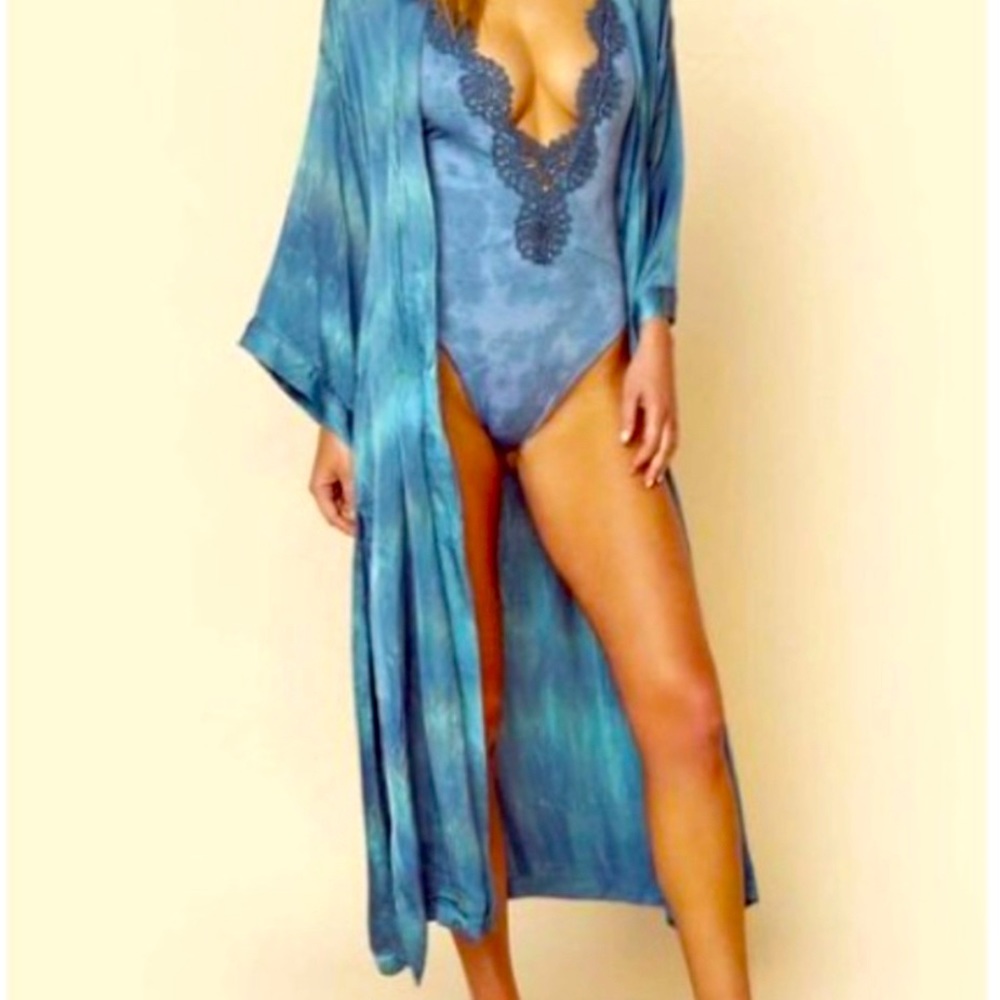 Blue life Robe